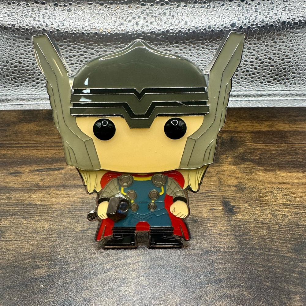 Funko Pop! Large Enamel Pin Marvel Thor #01 - 4" Collectible with Stand